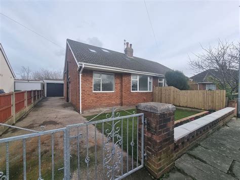 3 Bed Bungalow For Sale In Blenheim Drive Thornton Cleveleys Fy5 Zoopla