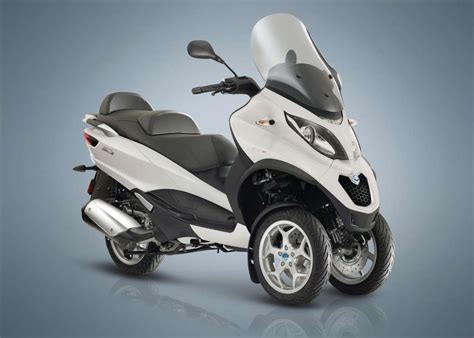 Piaggio Mp Business Lt Abs Asr Review Total Motorcycle