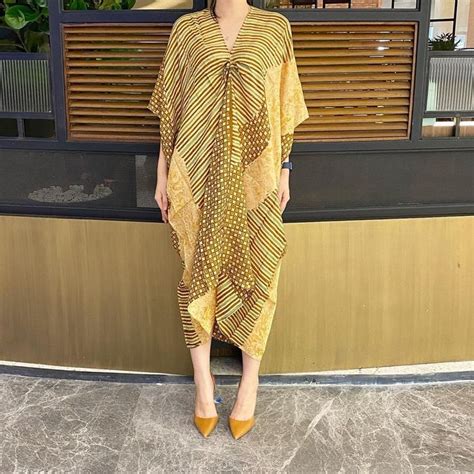 Model Baju Kaftan Batik Atelier Yuwa Ciao Jp