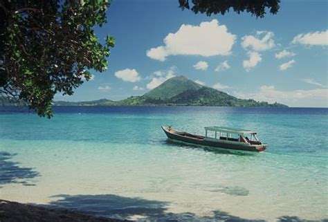 Surga Di Banda Neira Maluku Islands Maluku Beautiful Islands