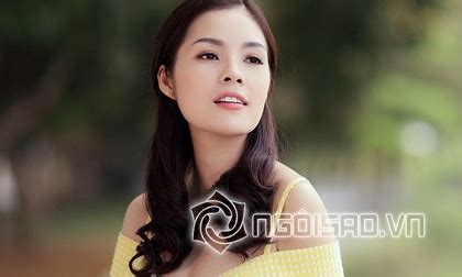 Dương Cẩm Lynh mặc bikini khoe dáng đẹp mướt mắt