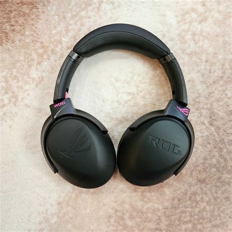 Игровые беспроводные наушники ASUS ROG Strix Go 2.4 ELECTRO PUNK: 4 500 ...