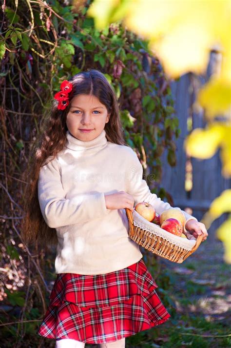 Beautiful Long Haired Brunette Girl Apples Stock Photos Free
