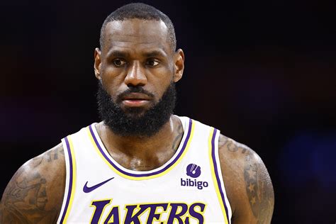 NBA Malinaw Na Umaasa Ang Lakers Na Ikulong Si LeBron Para Sa Susunod