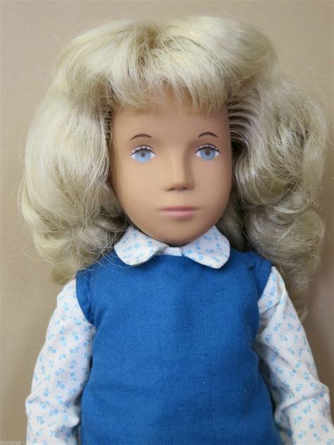 Close Up Of Vinyl Sasha Blonde Tunic Doll United Kingdom By Trendon Toys Sasha