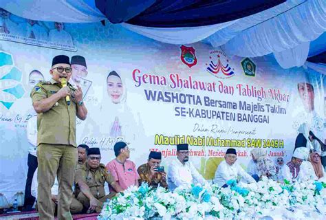 Bersholawat Bersama Ustadz Dasat Latif Dalam Rangka Peringatan Maulid