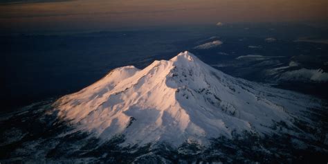 Mt Shasta Ca Backcountry Report 3 Feet Of New Snow Snowbrains