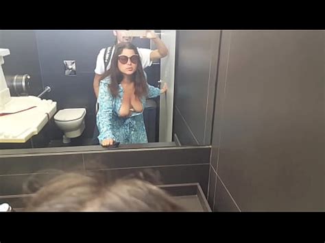 Madrastra fue follada en el baño del centro comercial XVIDEOS