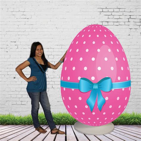 Giant Easter Egg 2024 - Mina Suzann