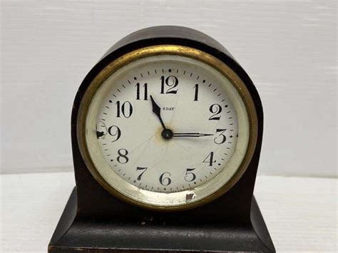 Vintage 8 Day Clock New Haven Clock Co USA Wind Up 6 1 2 H