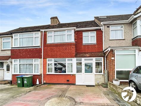 3 Bed Terraced House For Sale In Heathview Avenue Crayford Dartford