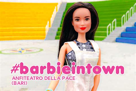 Anfiteatro Della Pace Bari Barbie In Town Gira La Puglia E L