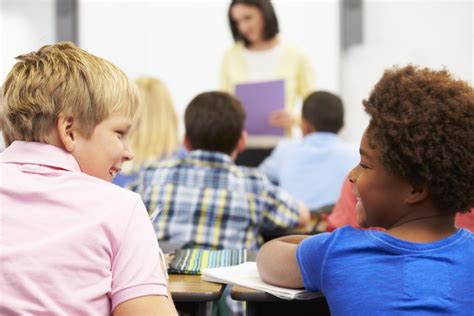 Decir A Un Lado Plato Interpretación Mi Hijo Habla Mucho En Clase