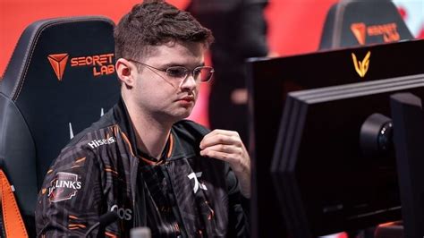 LoL: Oscarinin played a Worlds qualifier with an injured hand - 22esport.gg