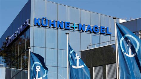 Kuehne Nagel transporterer flere containere på vand