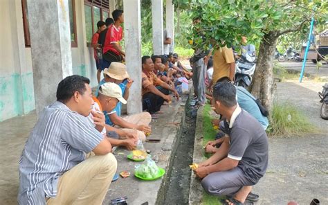 Pemerintah Kampung Tanjung Kuras Bersama Warga Gelar Gotong Royong