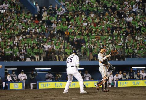 ＜ヤ・巨＞7回、村上は空振り三振に倒れる （撮影・西川祐介） ― スポニチ Sponichi Annex 野球