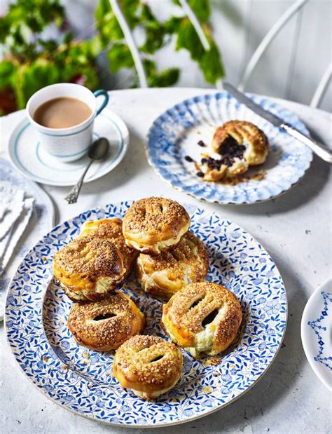 Eccles Cakes Recipe Sainsbury S Magazine