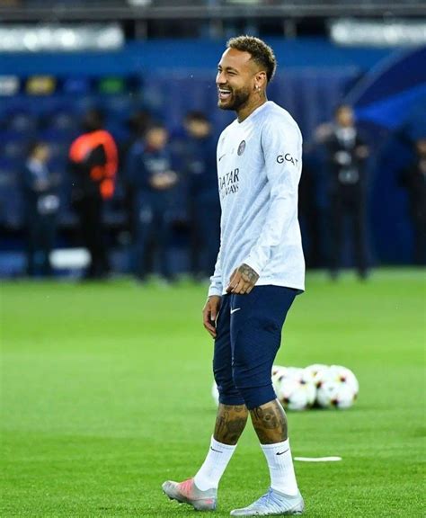 Neymar Jr Warming Up Cl Psg Maccabi Haifa Neymar Neymar