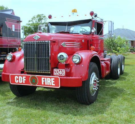 Old Truck Pictures Classic Big Rigs From The Golden Years Of Trucking