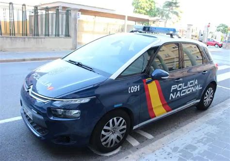 Agentes de la Policía salvan la vida de un menor que se desangraba en