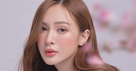 Bất ngờ với nhan sắc hiện tại của nàng hot girl đình đám từng sửa cằm tới lần