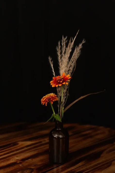 Amber Bud Vases Willow Creek Rental