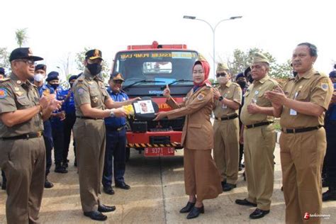 Satpol Pp Brebes Dapat Hibah Mobil Damkar Dari Provinsi Dki Jakarta