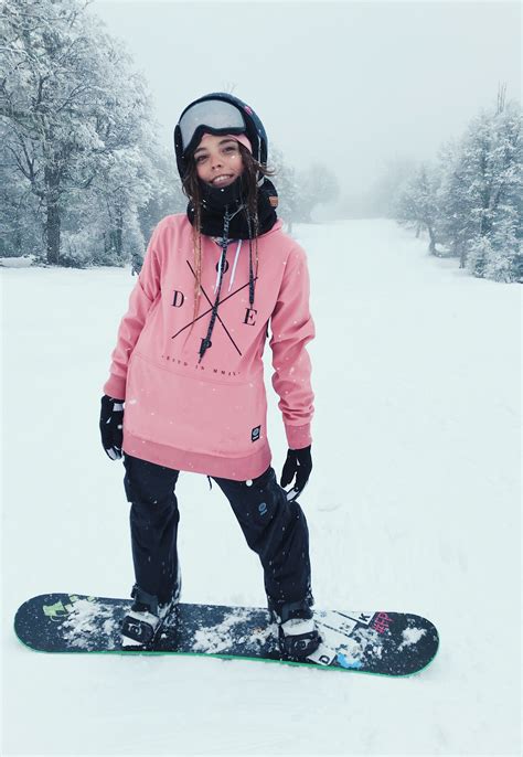 Girl Snowboard Outfits