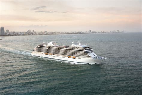 First Look: Seven Seas Splendor | CruiseInd