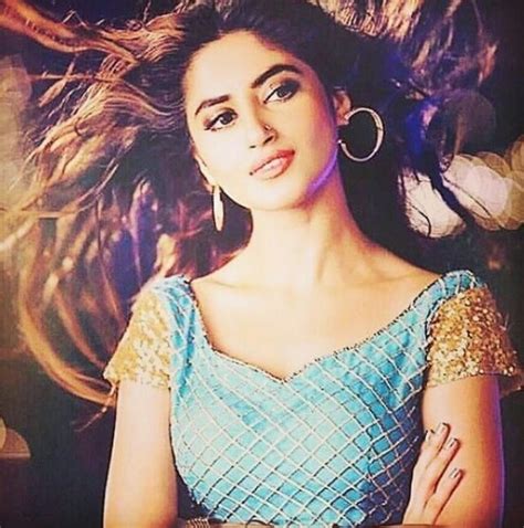 Sajal Ali - Biography, Age, Dramas, Telefilms, Films, Sister, Family ...