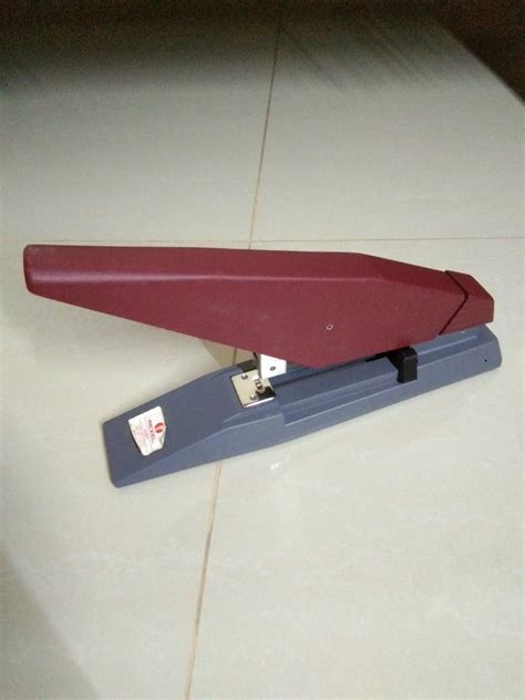 Rexel Giant Stapler Hobbies And Toys Stationery And Craft Craft Supplies