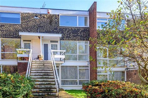 brandram road london  bed maisonette