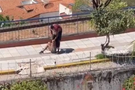 Vídeo homem tenta agredir e estuprar mulher em plena rua no CE