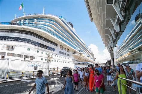 Salvador Recebe Mais De Mil Turistas De Cruzeiros Em Um Nico Dia