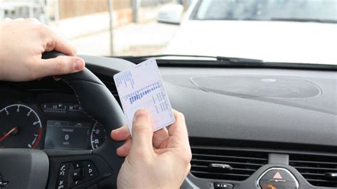 Cómo pedir el carnet provisional de conducir por Internet de forma