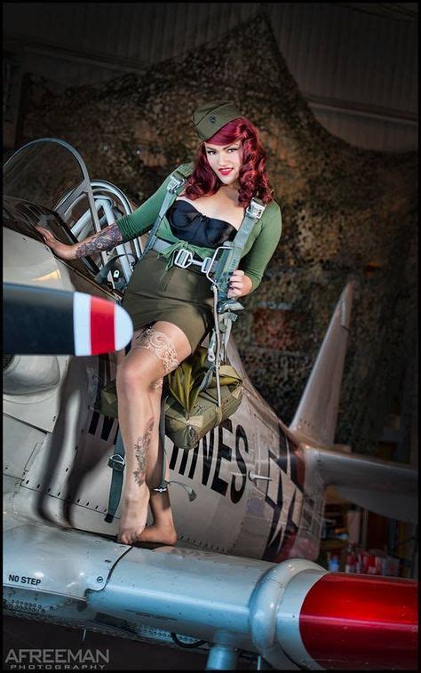 Warbird Pinup Girls