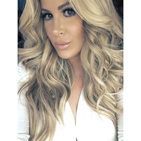 Kim Zolciak Looks Super Skinny And Shows Waist Training Results On