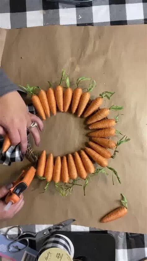 Wilshire Collections Dollar Tree Carrot Wreath Diy Easy Diy Wreaths