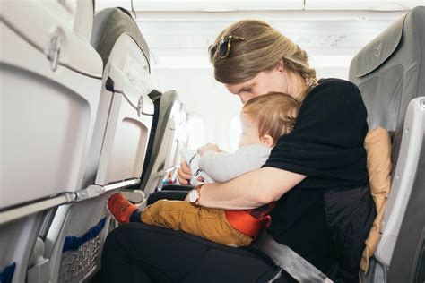 Fliegen mit Baby und Kleinkind ᐅ 7 Tipps für sorgenfreie Reisen