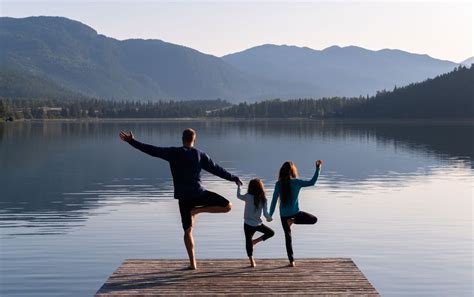 Outdoor Yoga: Benefits, Tips, And Suggestions For How You Can Use Your ...