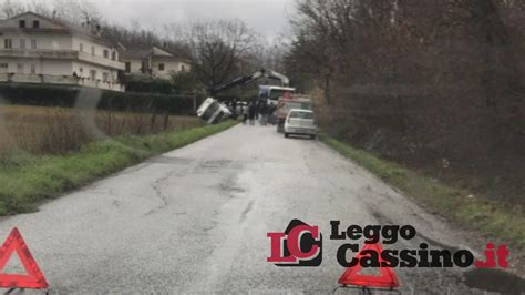 Si Ribalta Con Il Furgone Sulla Strada Dove Due Mesi Fa Ha Perso La