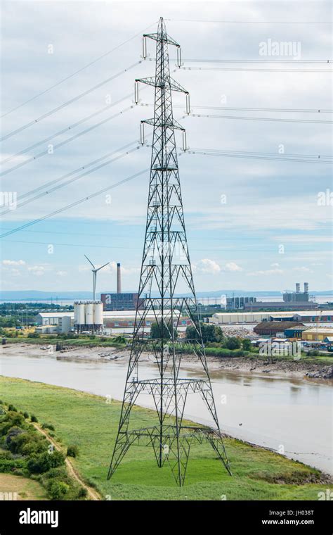 Pylon Stromleitung Fotos Und Bildmaterial In Hoher Aufl Sung Seite