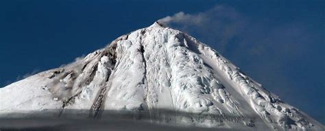 Scientists witness sub-Antarctic volcano erupting