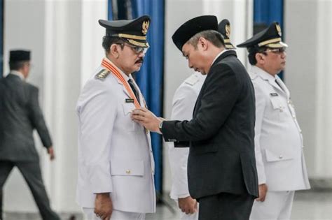 Masa Jabatan Herdiat Dan Yana Berakhir Engkus Sutisna Dilantik Jadi Pj