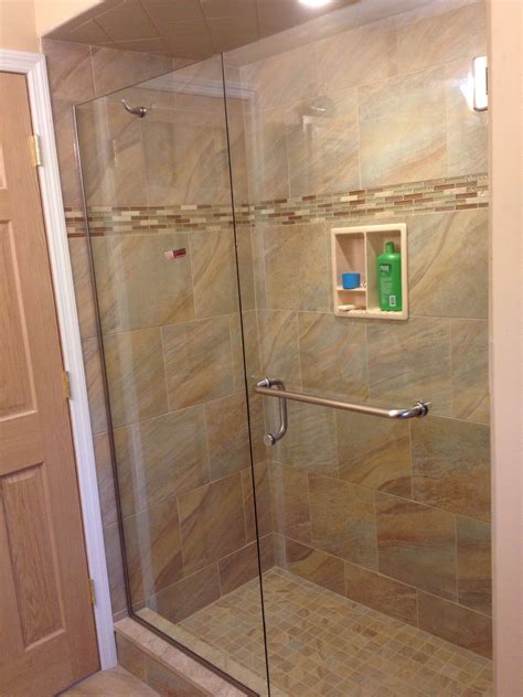 Frameless Door And Panel With Towel Bar And Robe Hook Sliding