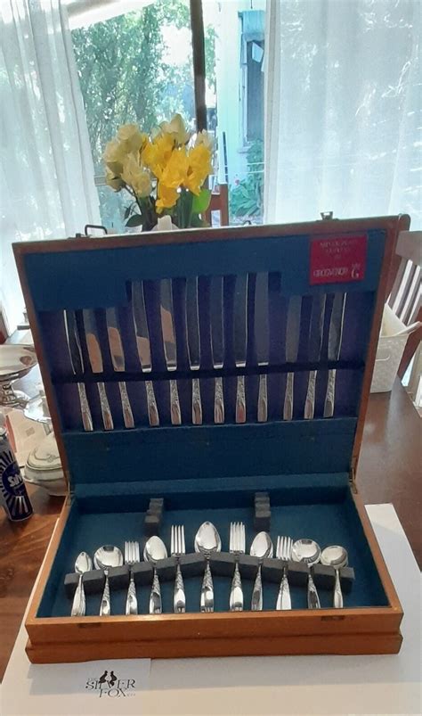 Vintage 50 Piece Grosvenor CHRISTINE Silver Plated Cutlery Set Wooden