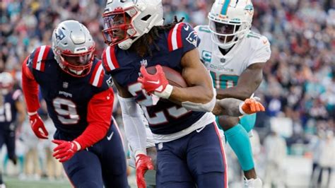 Patriots Keep Playoff Hopes Alive With 23 21 Win Over Miami