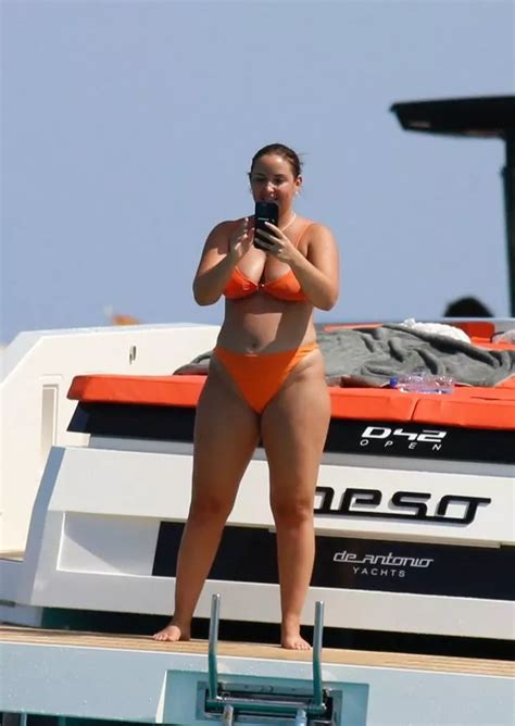 Hot Sexy Jacqueline Harris Bikini Pics