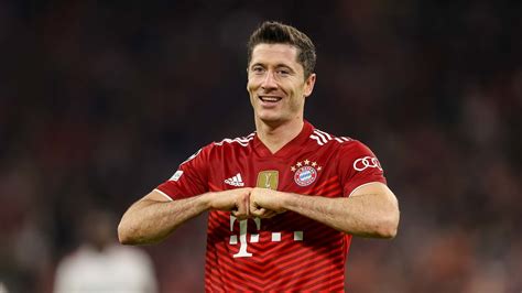 Robert Lewandowski Otrzyma Z Ot Pi K Bayern Wzi Sprawy W Swoje